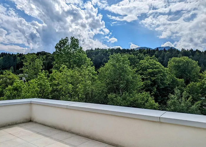 Penthouse Bergblick Salzkammergut Апартаменты *